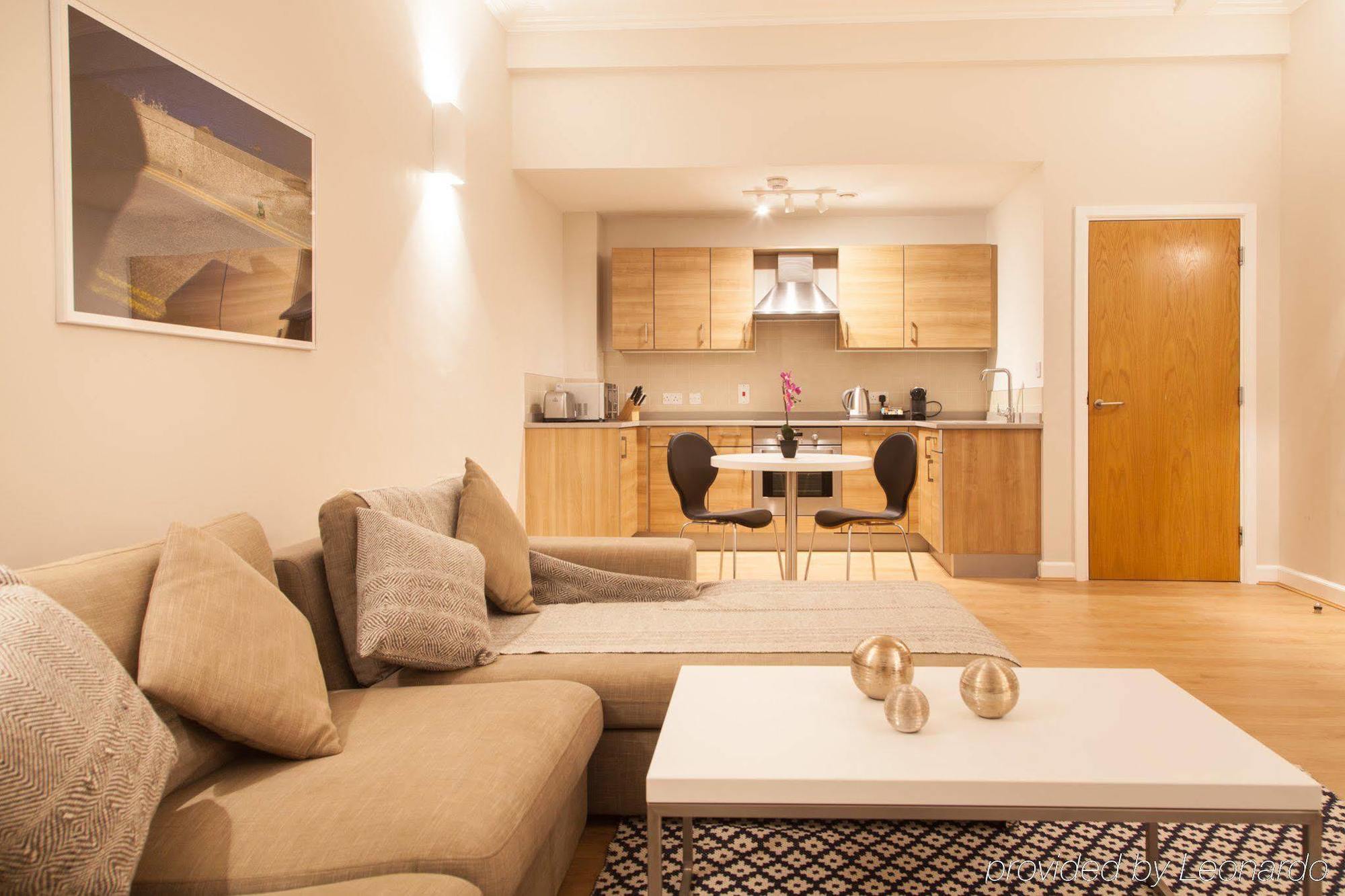Premier Suites Plus Glasgow Bagian luar foto