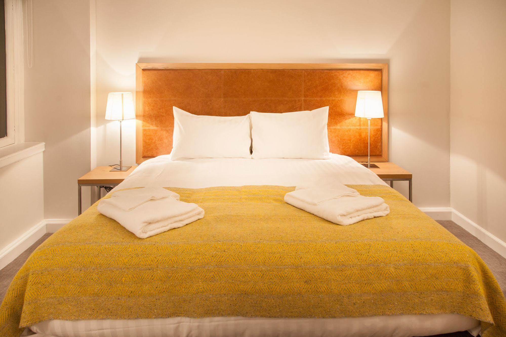 Premier Suites Plus Glasgow Bagian luar foto